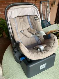 Seggiolino auto per bambini.