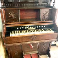 Armonio inglese di inizio 900