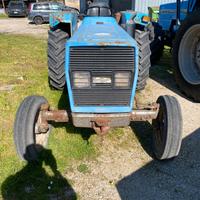 Trattore agricolo