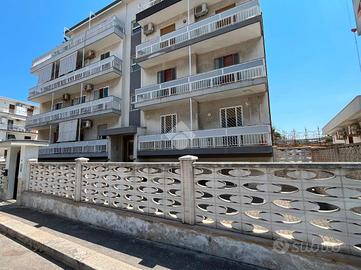 4 LOCALI A BARI