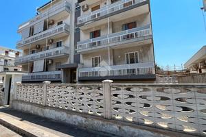 4 LOCALI A BARI