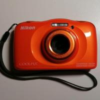 Fotocamera Nikon Coolpix W150 arancio.