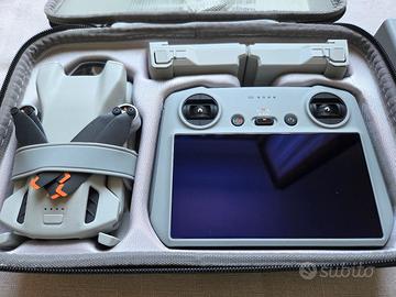 DJI Mini 3 + Radiocomando DJI RC (Schermo)