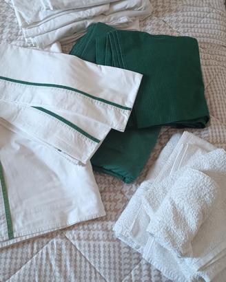 Set lenzuola e bagno completi per casa vacanze