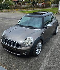 MINI COOPER D 2.0 16v AUTOMATICA NEOPATENTATI 82KW