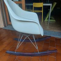 Sedia a dondolo design