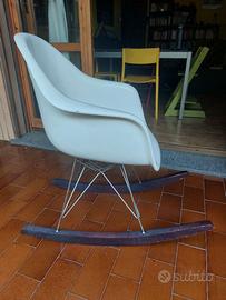 Sedia a dondolo design