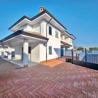 PORZIONE DI BIFAMILIARE A ANZIO