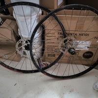 componenti MTB cerchi, freni, selle, pipa manubr