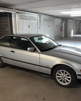 BMW E36 318is