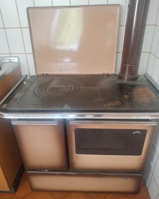 Cucina economica a legna