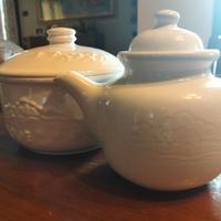 Biscottiera e teiera