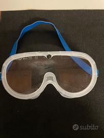 Occhiali da laboratorio