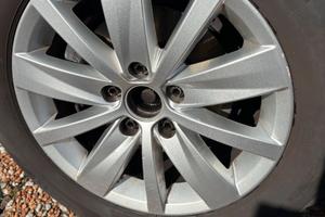 4 ruote cerchi in lega gomme complete da 16