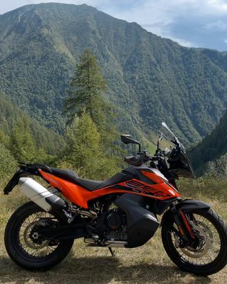 Ktm 890 adventure  1500KM