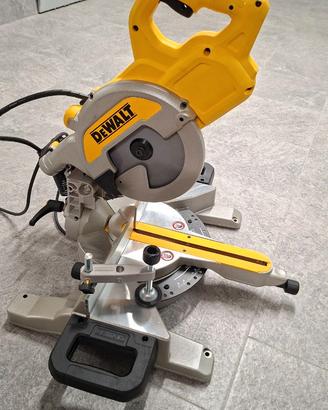 Troncatrice Dewalt DWS777