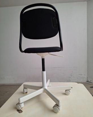 TAVOLINO + SEDIA GIREVOLE