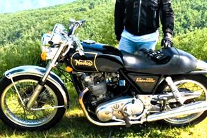 Norton Commando 750. Cessione o permuta
