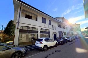 Negozio Inveruno [Cod. rif 3298450ACG]