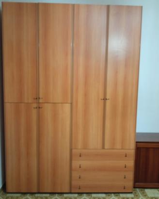 Armadio, + struttura letto, + mobiletto