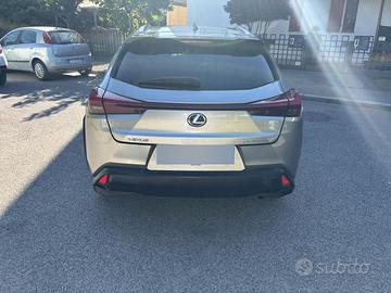 Lexus ux 250h