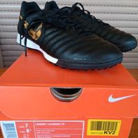 scarpe da calcio/calcetto Nike Tiempo num. 40