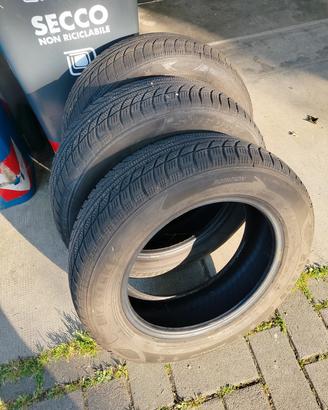 Coppia di gomme invernali 185/65R315 88H