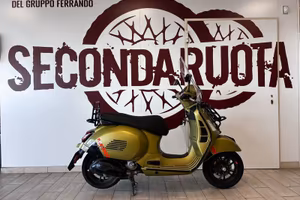 Vespa 300 GTS hpe