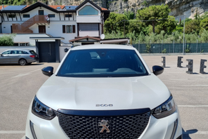 Peugeot 2008 1.2 PureTech Allure 100 CV EAT6