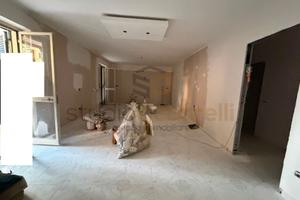 Appartamento Ristrutturato di Ampia Quadratura