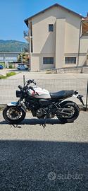 YAMAHA XSR 700 2025