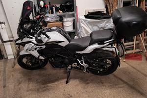 Benelli trk 502 x 