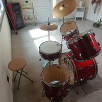 Batteria a percussione ragazzo