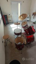 Batteria a percussione ragazzo