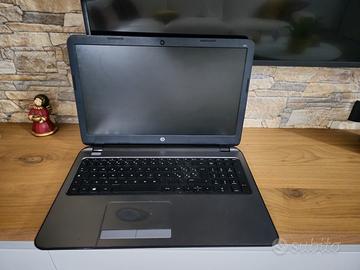 HP Notebook 250 G3 con Windows 10