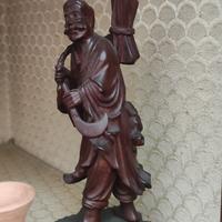 statuette in legno 
