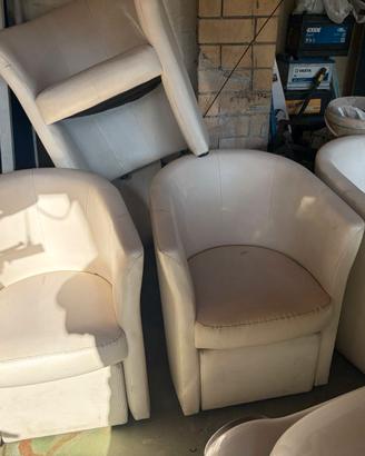 poltroncine con ppoggiapiedi