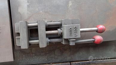 Morsa a chiusura e regolazione rapida