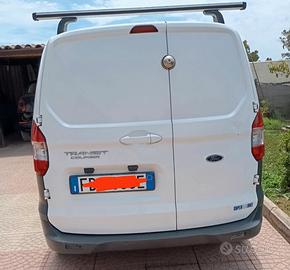 Ford transit courier 