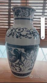 Vaso in fine porcellana 