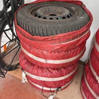 Gomme invernali e cerchi 15"