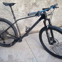 MTB DA 29    MARCA ORBEA ALMA M30 CARBONIO