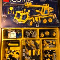 Lego 8460 - camion gru pneumatica (1995)