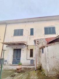 Casa indipendente di 105 m² con 4 locali a Cascina