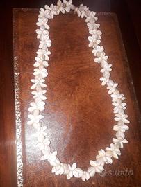 Collana di conchiglie