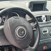 Renault Clio disponibile per ricambi 