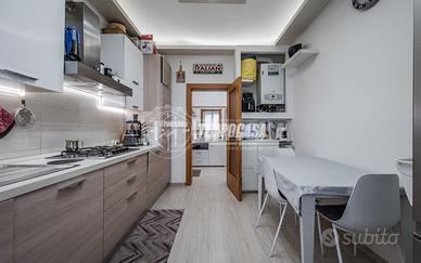 TRILOCALE RISTRUTTURATO CON GARAGE