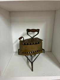 Ferro da stiro antico