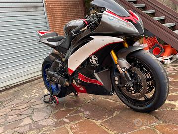 Yamaha R6 Pista / Strada