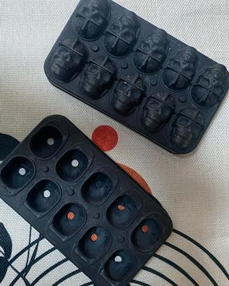 Stampi per cubetti di ghiaccio a forma di teschio